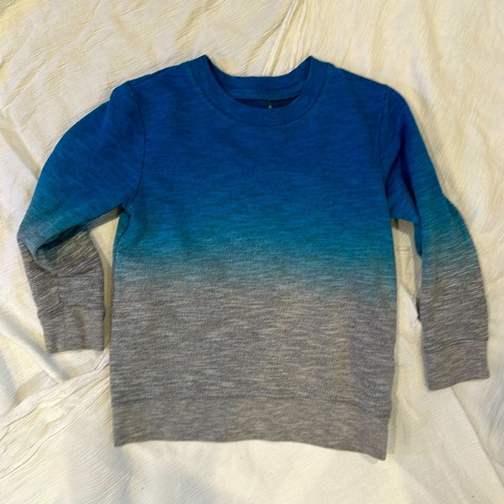 Target. Ombré boys sweatshirt. Size 5.